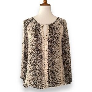 Parker Gray Long Sleeve Keyhole Neck Animal Print Silk Blouse Top Size Small
